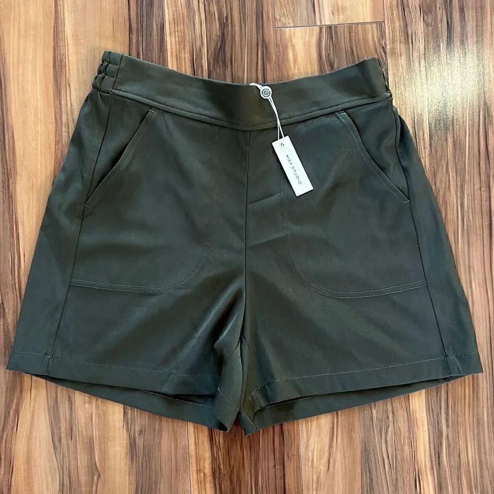 NEW Max Studio Army Green Shorts - Picture 2 of 6
